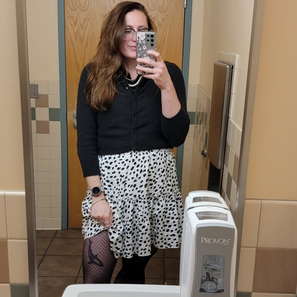 Meet your Posher, Michaela - Picture 1 of 3